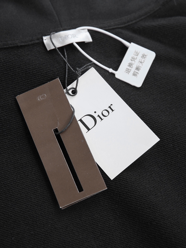 ブランドパーカー着用イメージ